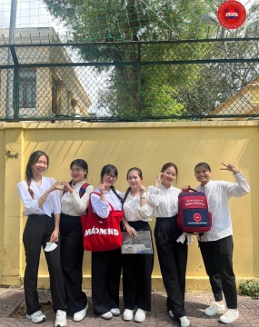 Hình ảnh học viên đi thi visa