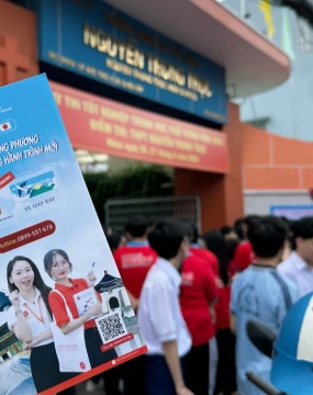 Hình ảnh tiếp sức mùa thi 2025