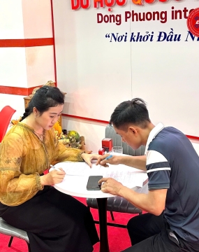 hình ảnh khách đến tư vấn ngày  7/7