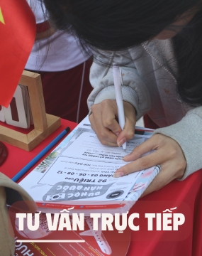 hình ảnh khách đến tư vấn tại đông phương
