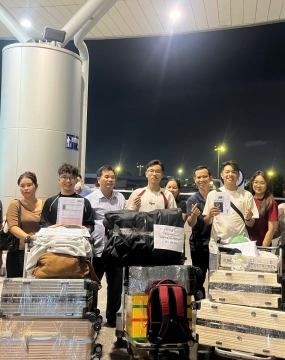 Hinh ảnh học viên tại sân bay du học Hàn Quốc kỳ 6 2025