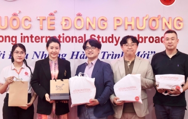 Đại diện Trường Đại học Quốc gia Kongju (KNU)  đến thăm nhà Đông Phương