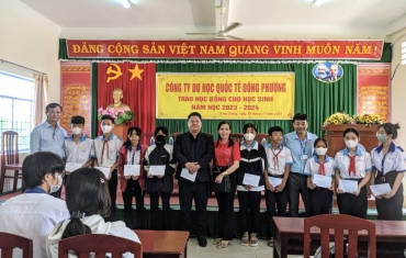 Mang Tết về cho các em có hoàn cảnh khó khăn tại Kiên Giang